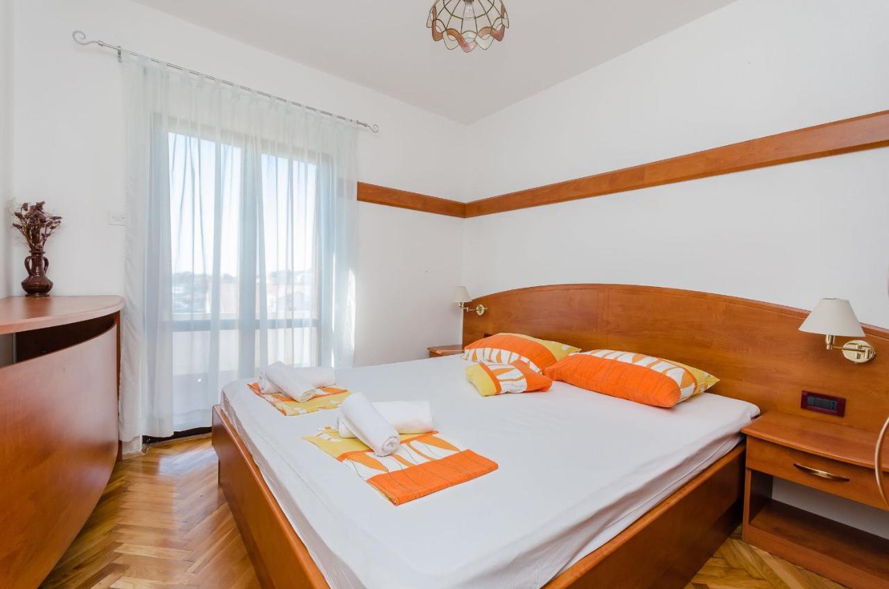 קמפור Apartments Zorka מראה חיצוני תמונה