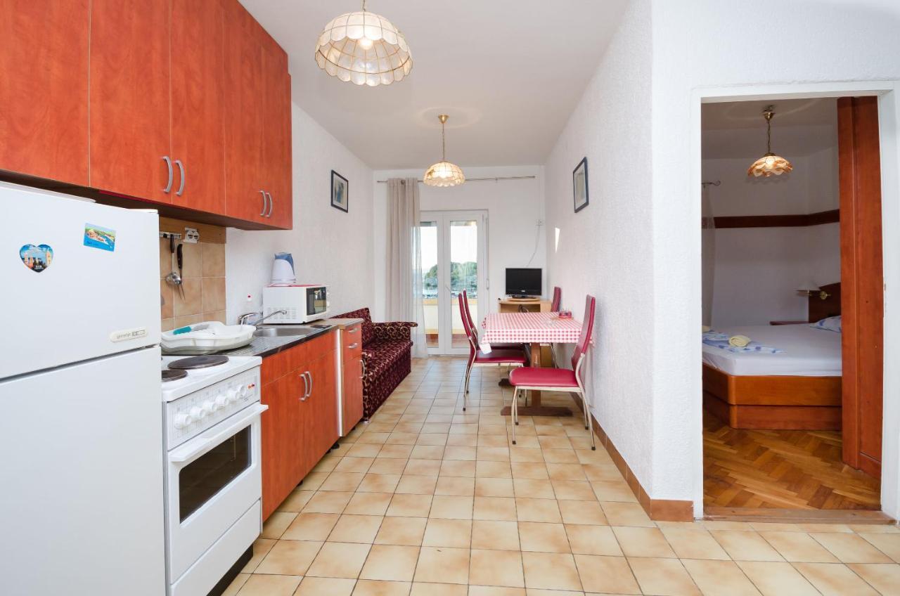 קמפור Apartments Zorka מראה חיצוני תמונה