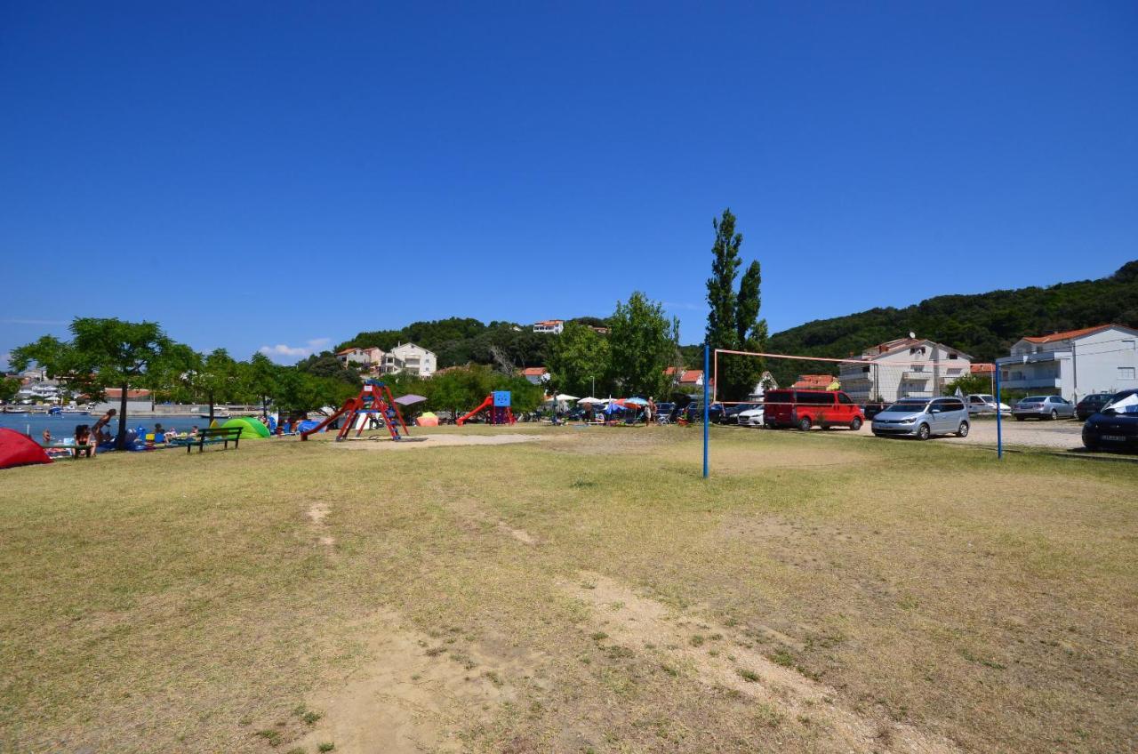 קמפור Apartments Zorka מראה חיצוני תמונה