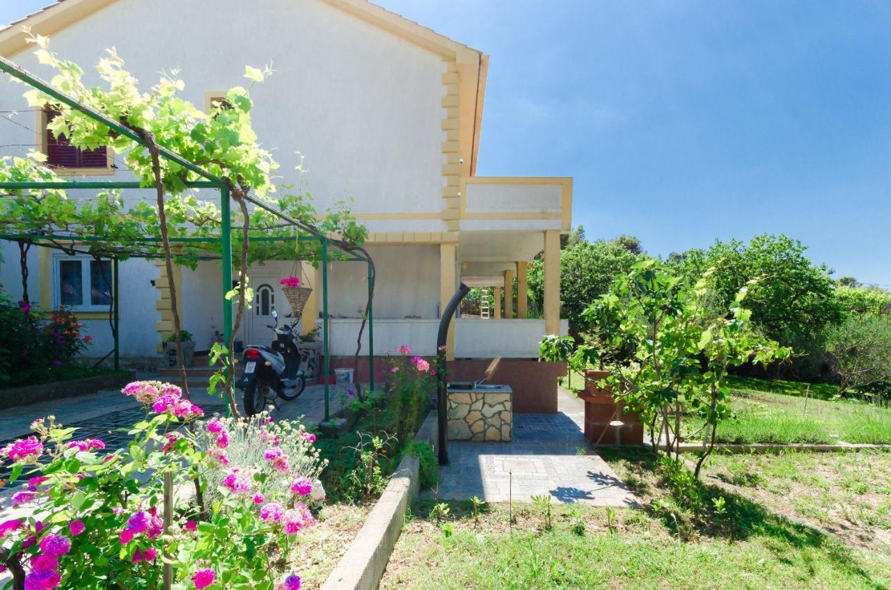 קמפור Apartments Zorka מראה חיצוני תמונה